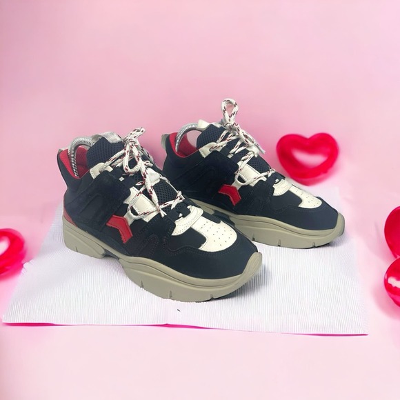 Isabel Marant Kindsay Sneaker Red and Black preowned size 38 (7.5)​ - Picture 1 of 14